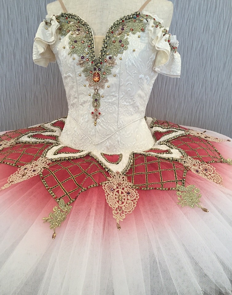 レンタル衣装:女性子どもサイズのヴァリエーション¥6000〜