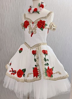 フローラの目覚め130〜140cm×1  ¥8000 S丈40cm