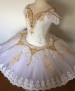 白ゴールドチュチュD  155〜165cm×1 ¥8000→¥6000(チュチュに破損有)